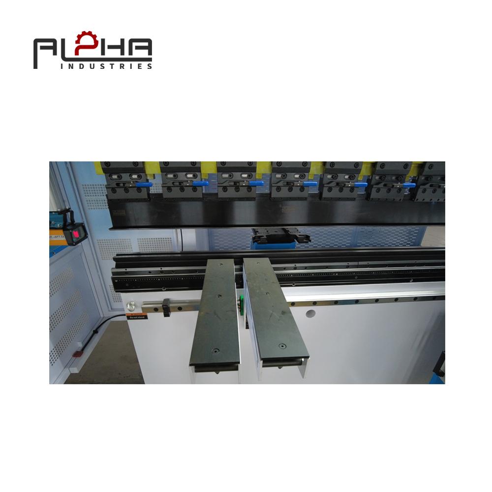 Press Brake Backgauge Accuracy and Repeatability for Precision Bending