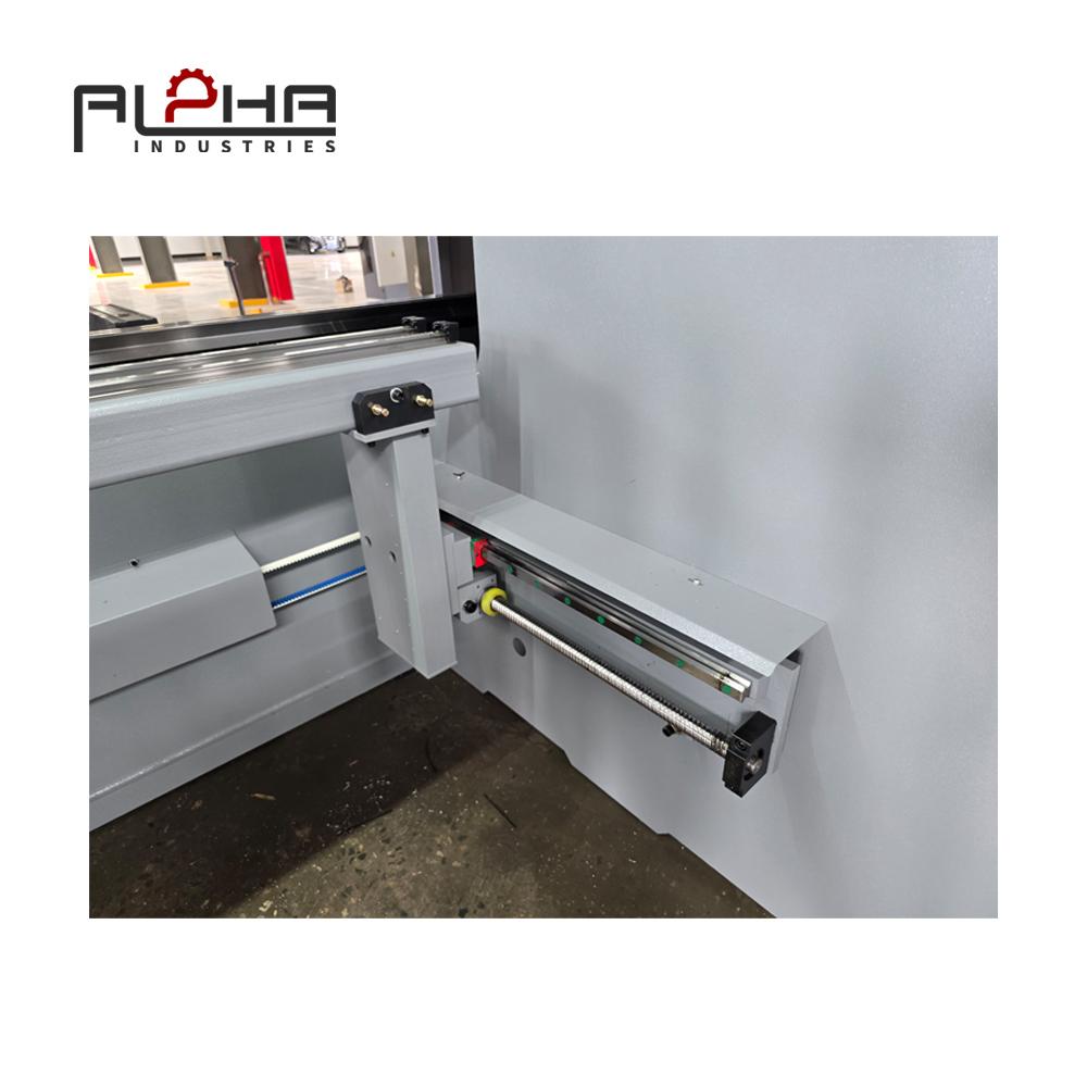 Fiabilidad de las prensas plegadoras CNC: Reduciendo el tiempo de inactividad en los talleres de fabricación australianos